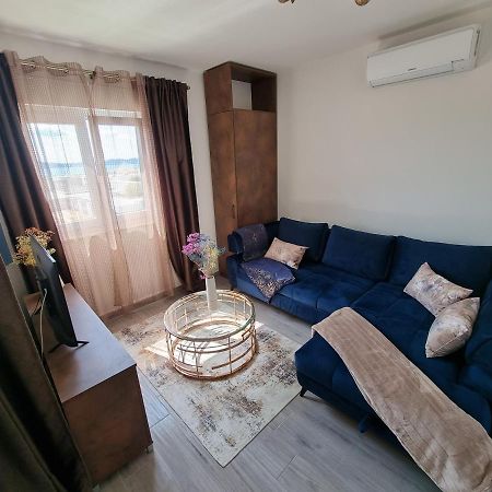 Booking Beautifull Studio Apartment Bell With Balcony And Sea View In Zadar Exteriör bild