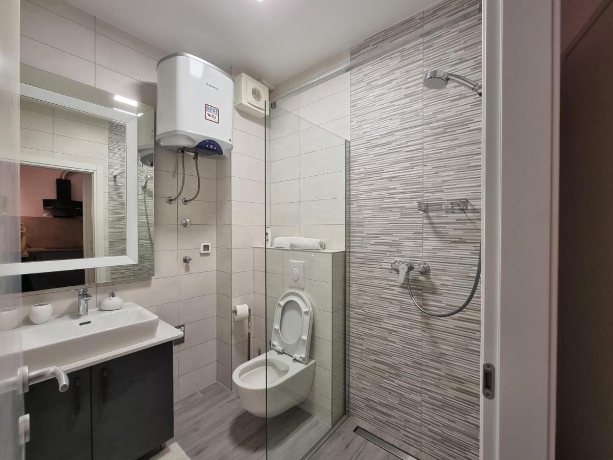 Booking Beautifull Studio Apartment Bell With Balcony And Sea View In Zadar Exteriör bild