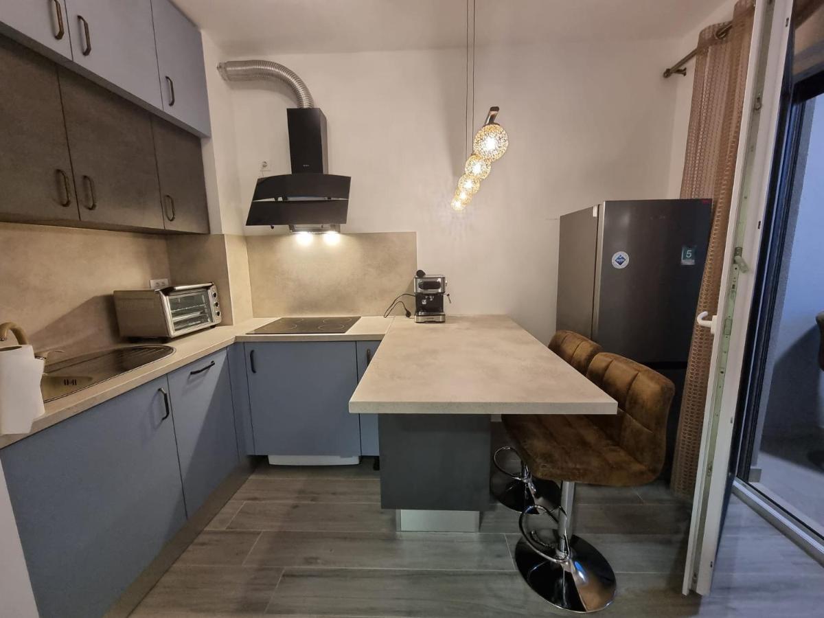 Booking Beautifull Studio Apartment Bell With Balcony And Sea View In Zadar Exteriör bild