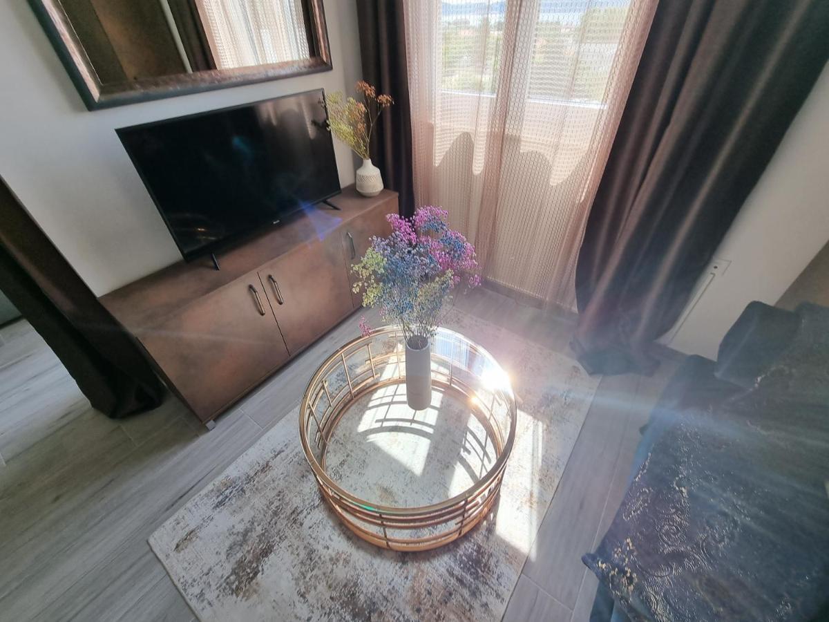 Booking Beautifull Studio Apartment Bell With Balcony And Sea View In Zadar Exteriör bild